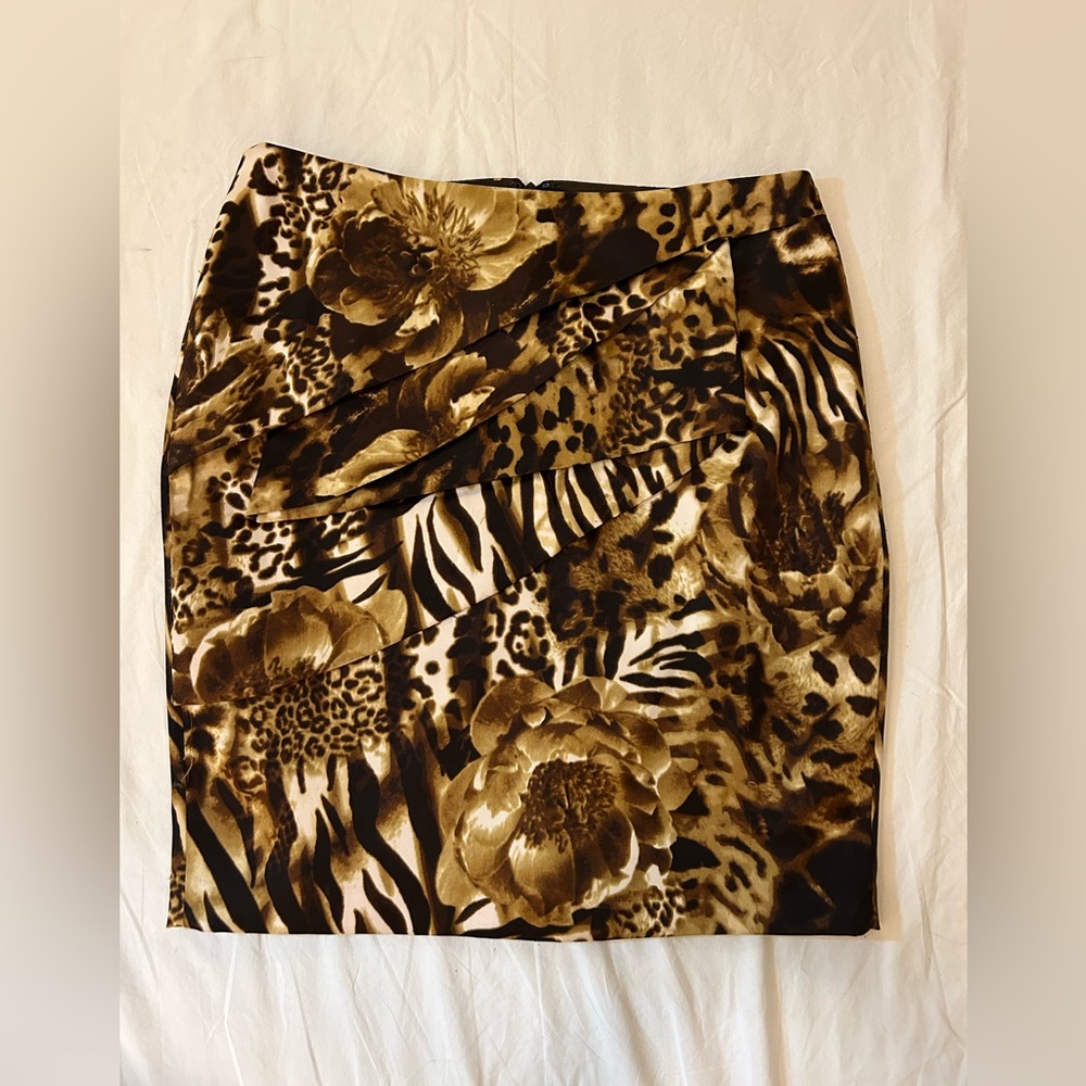 🍩Vintage Cache mini skirt animal print. Size 4